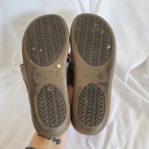 Gentle Souls Metallic Got It Sandals sz 9 - Picture 8 of 11